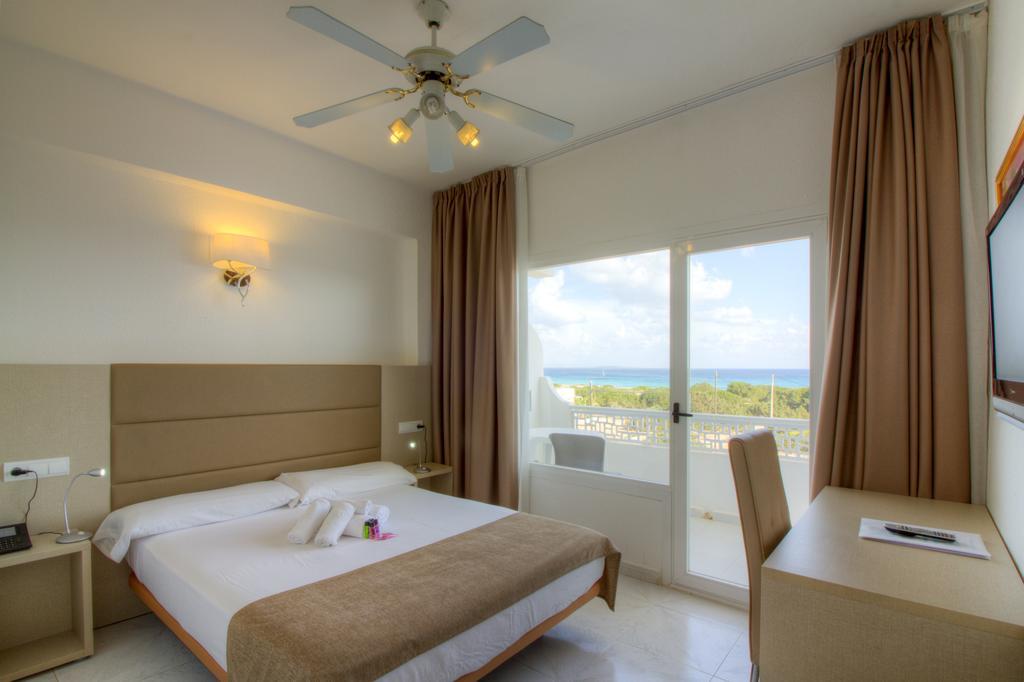 Hotel Playa Es Pujols