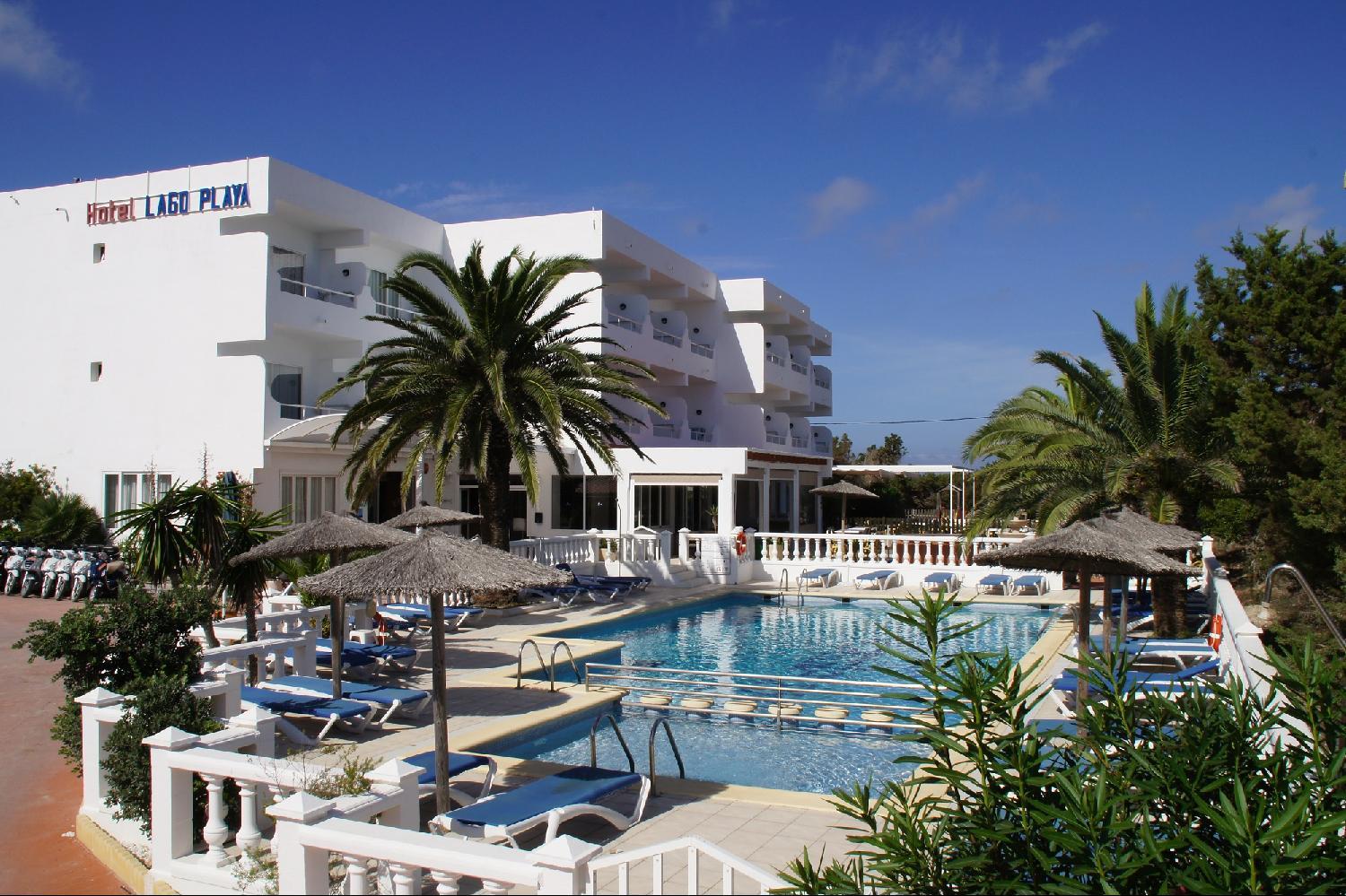 Playa Hotel *